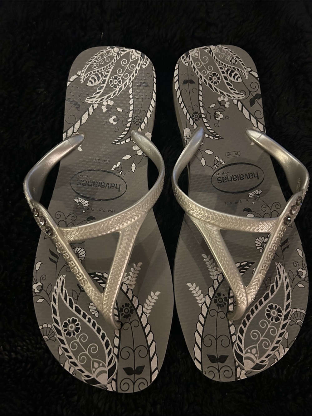 Havaianas Women's Silver and Gray Floral Strap Sandals